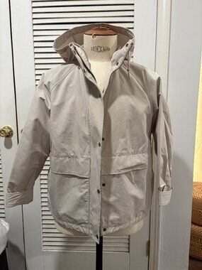 Uniqlo Women's Lightweight Rain Jacket Beige Hooded
